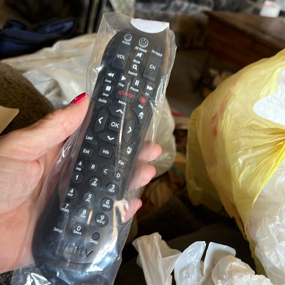 Remote - Picture 1 of 3